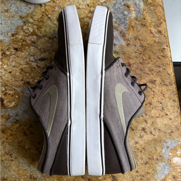 Nike Brown and Tan janoski size 8.5 - Picture 8 of 9